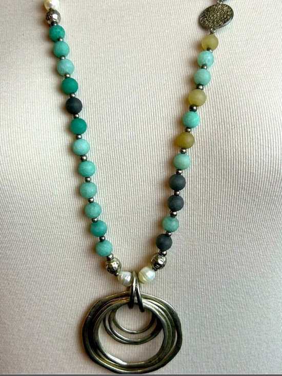 Artisan Jewelry - Turquoise Blue Beaded Silver Tone Ring Pendant Statement Necklace